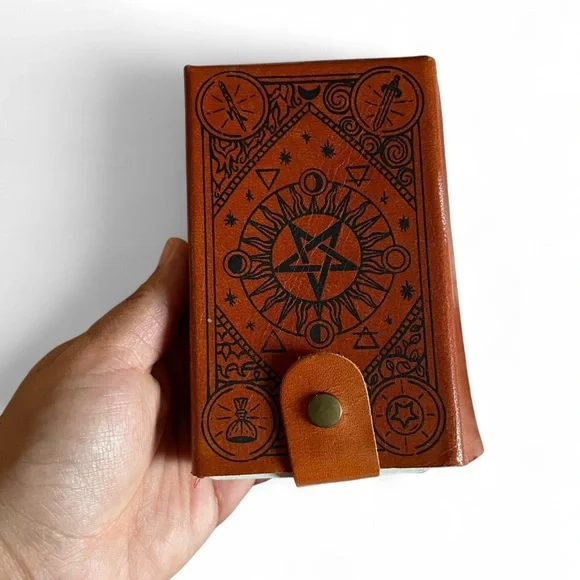 Tarot Card Set with Leather Case - Picture 5 of 5